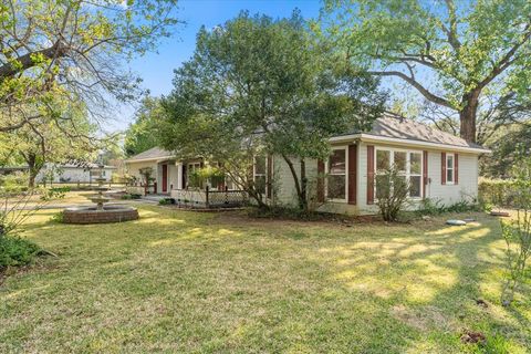 Tiny photo for 204 Plantation Avenue, Pottsboro, TX 75076 (MLS # 21223714)