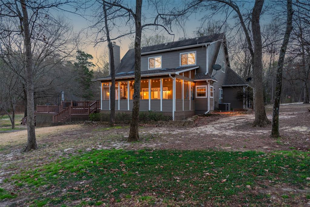 233 E El Dorado Drive