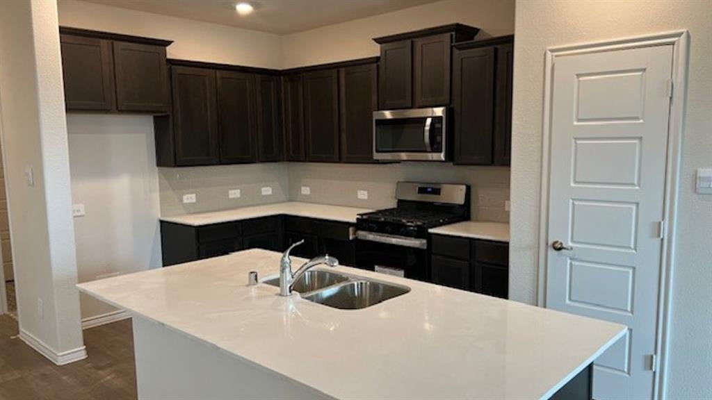 4809 Silver Vein Avenue