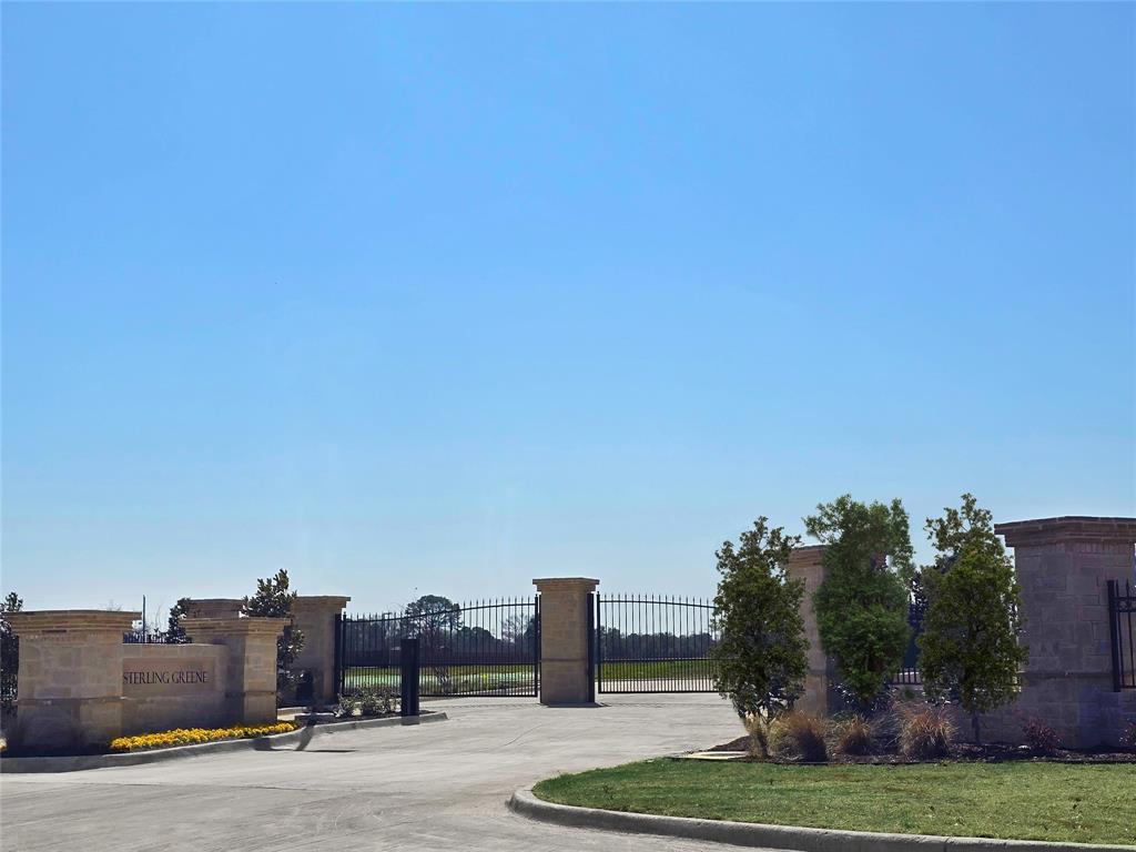 5652 Taylor Trail