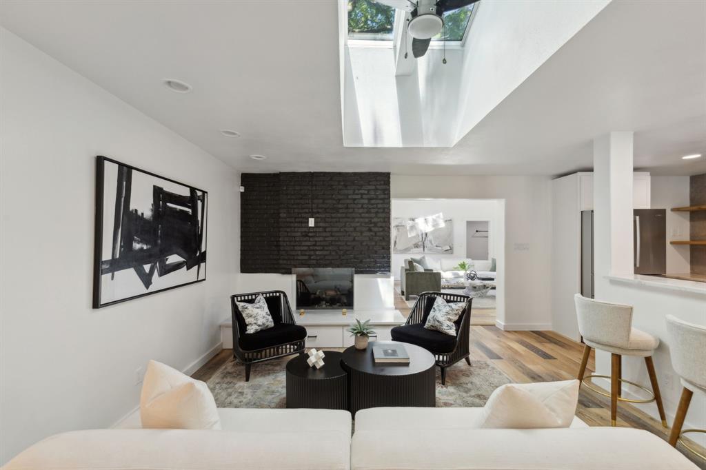 12105 Cox Lane