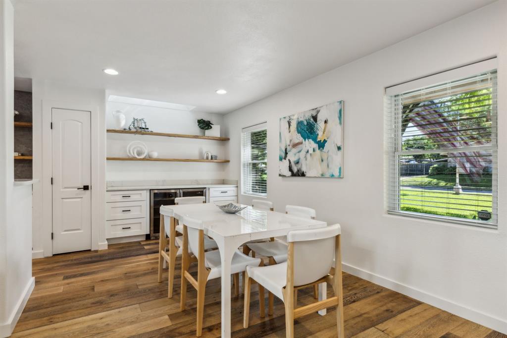 12105 Cox Lane