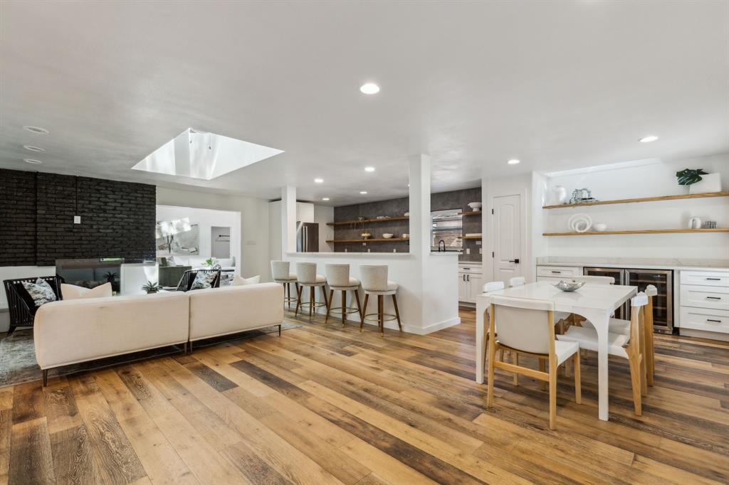 12105 Cox Lane