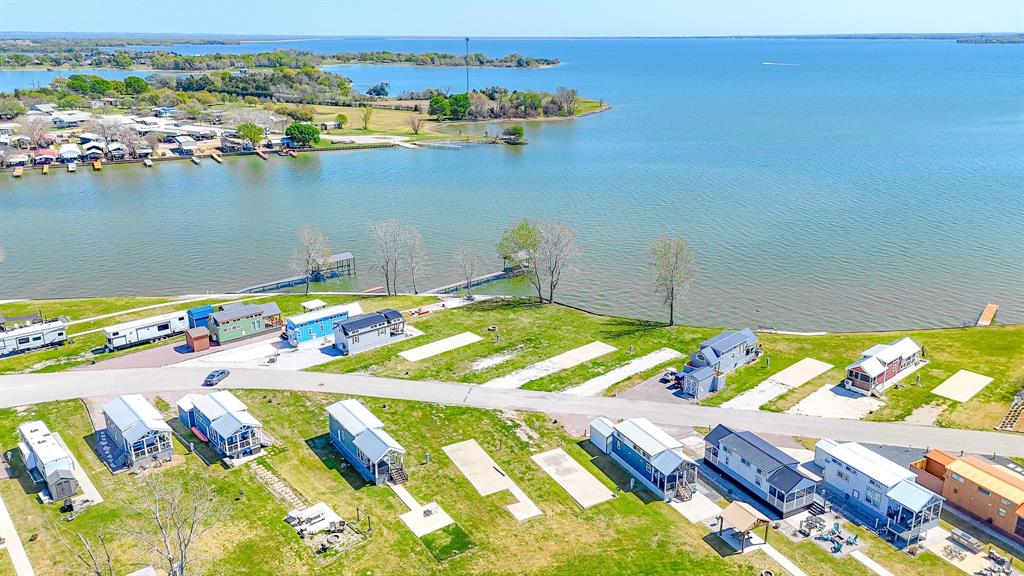 Peninsula Point - Land