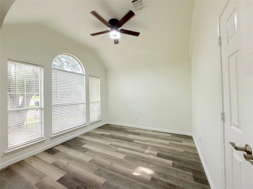 7960 Salmon Run Way