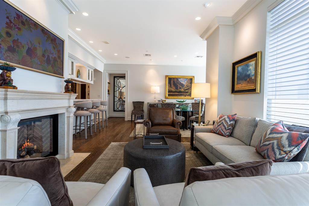 Ritz-Carlton Residences - Residential Lease