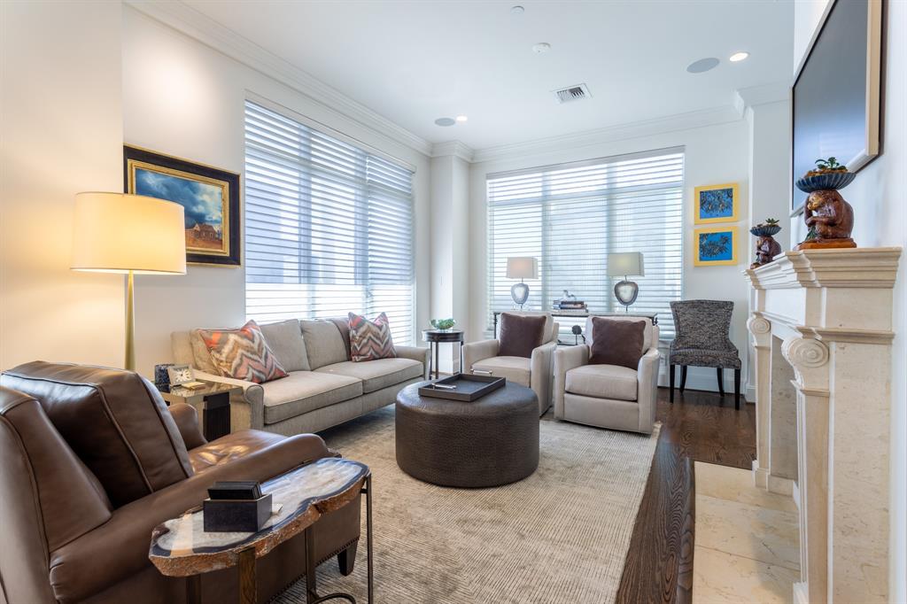 Ritz-Carlton Residences - Residential Lease