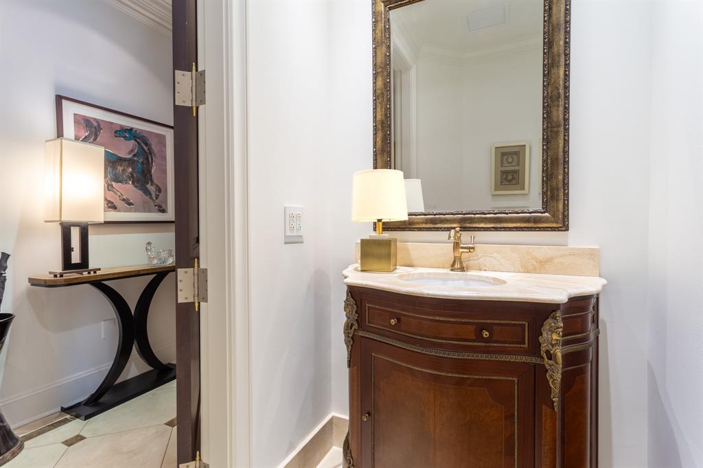 Ritz-Carlton Residences - Residential Lease