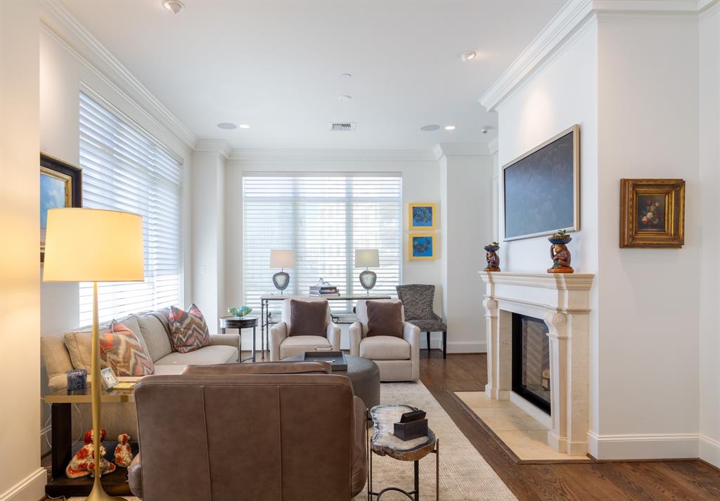 Ritz-Carlton Residences - Residential Lease