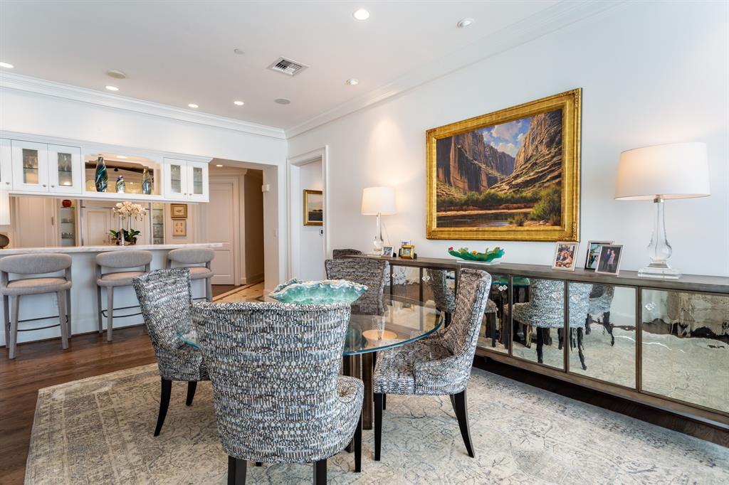 Ritz-Carlton Residences - Residential Lease