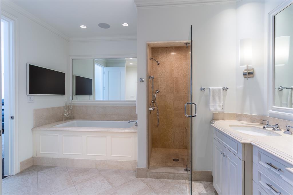 Ritz-Carlton Residences - Residential Lease