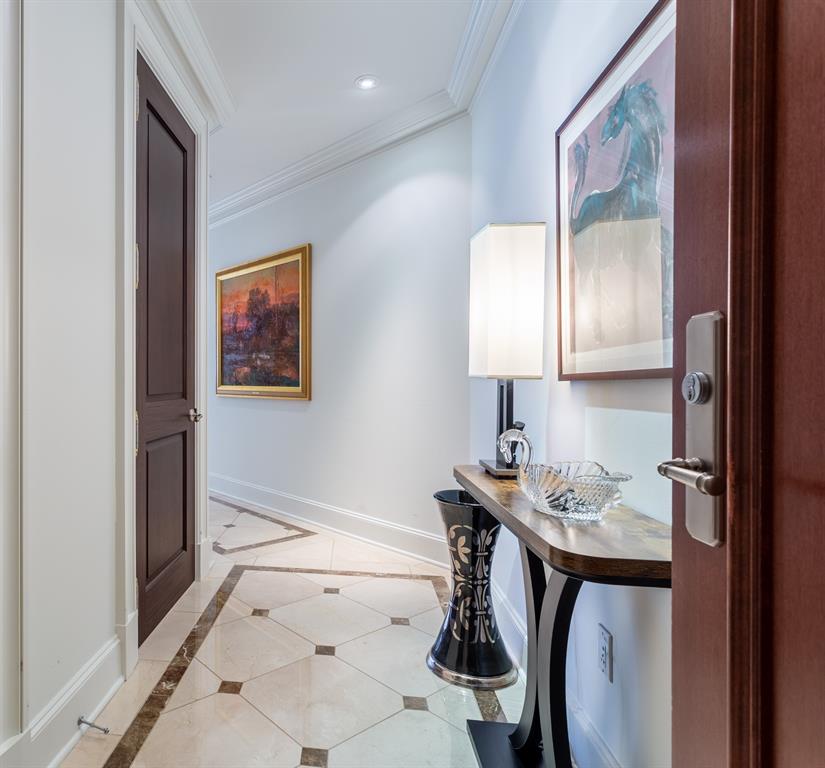 Ritz-Carlton Residences - Residential Lease