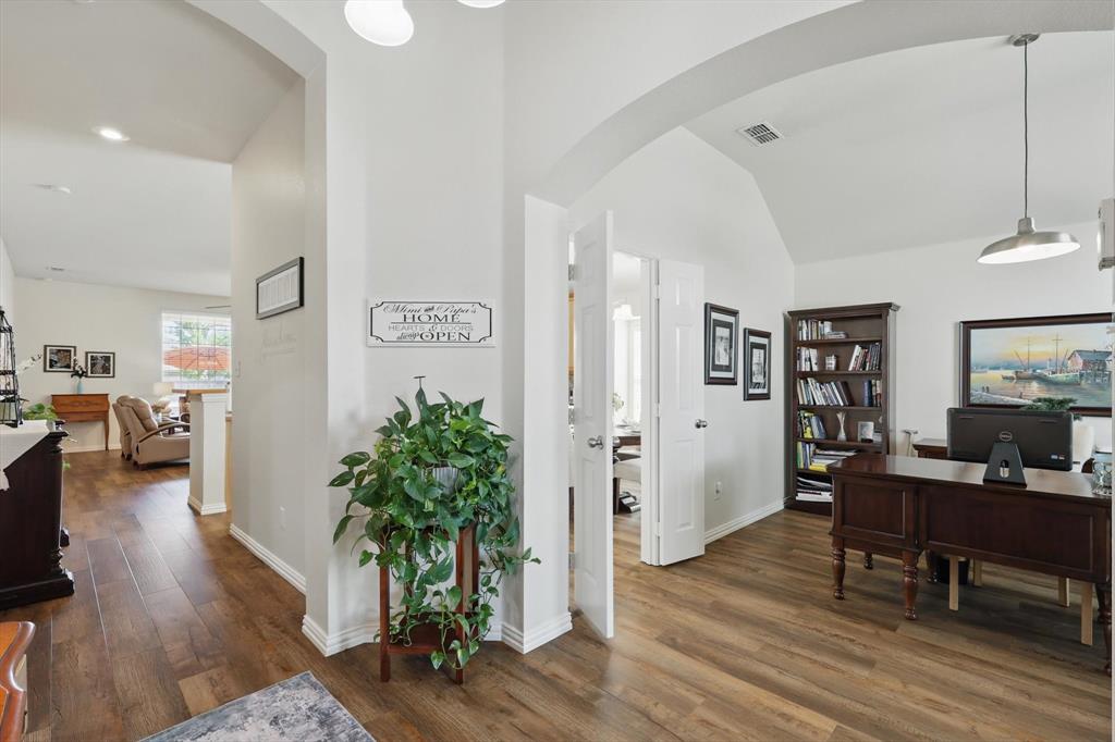 6429 Lakewood Drive