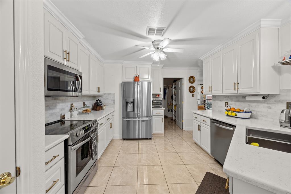 5637 Hunters Bend Lane