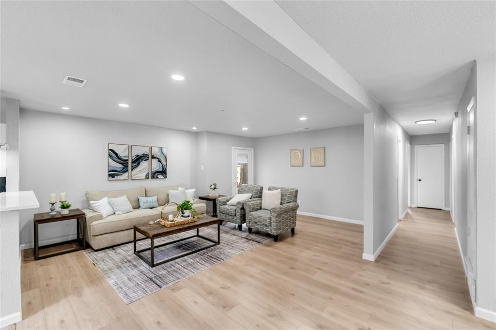 2416 Glacier Street