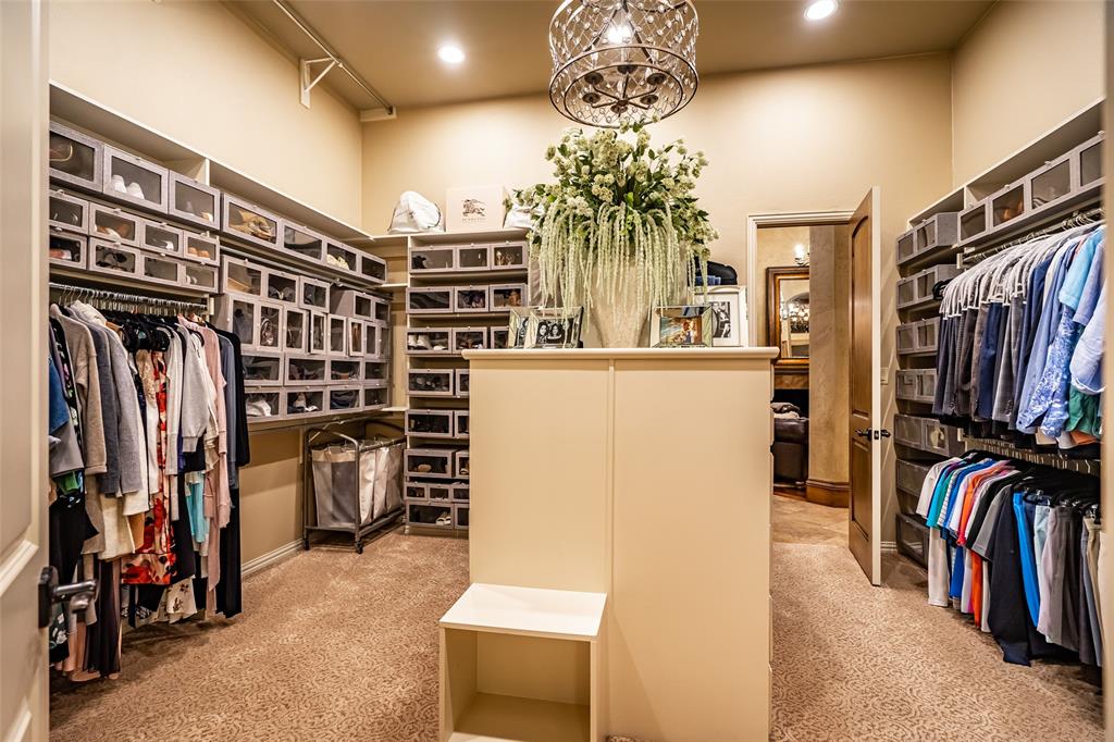 Starwood Ph Four Village 18 - Residential