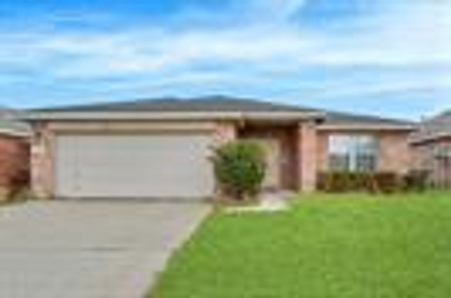 Cozy 4-bedroom, single-story home in Arlington. This home features an open layout with a bright living room and a fireplace. The kitchen and dining area are easy to use for everyday living.

All four bedrooms are a good size with plenty of closet space. The primary bedroom offers comfortable space to relax. The backyard is great for kids, pets, or outdoor fun. The home also includes a 2-car garage.

Located in Arlington and part of the Smithfield ISD.