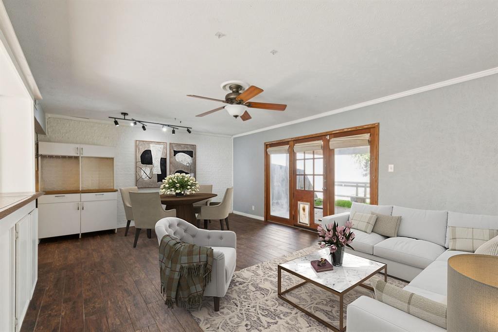 3209 Seaside Street