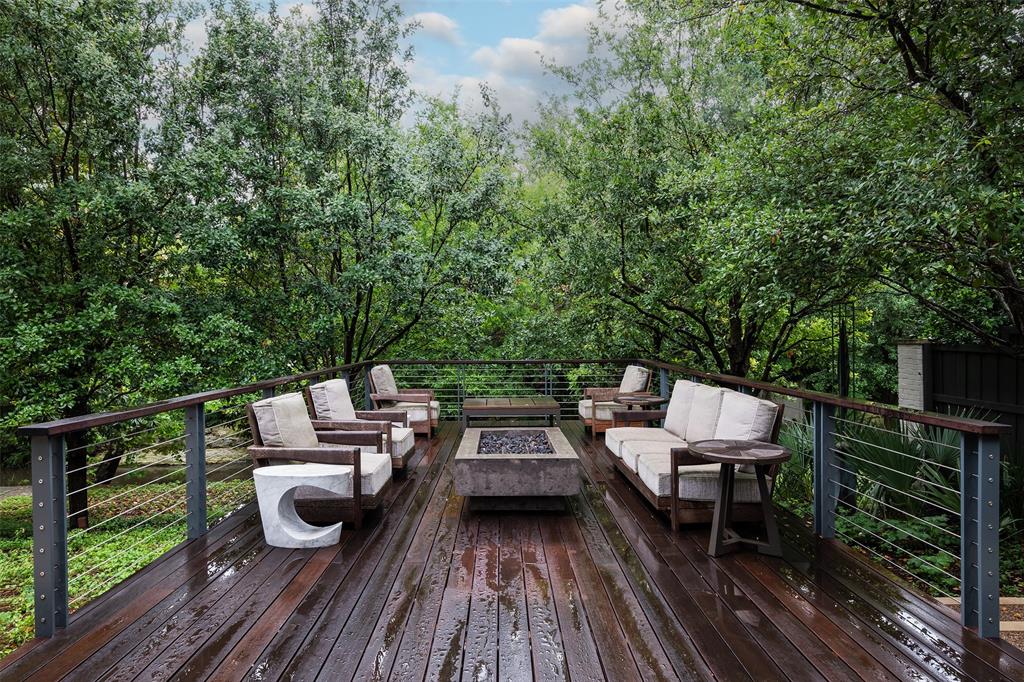 Second Sec Francis Daniel Park - Residential