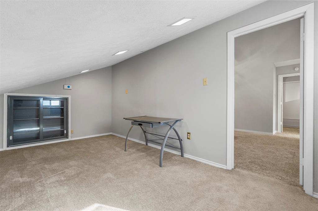 Garland, Texas 75044, United States, 2 Bedrooms Bedrooms, ,2 BathroomsBathrooms,Residential,Pending,90832