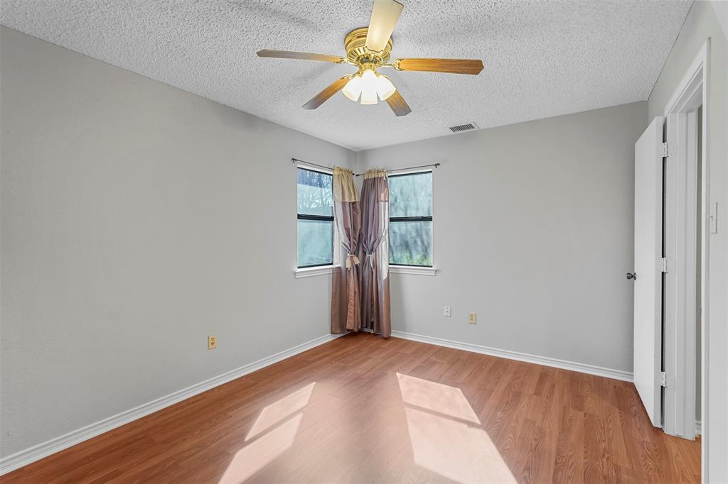 Garland, Texas 75044, United States, 2 Bedrooms Bedrooms, ,2 BathroomsBathrooms,Residential,Pending,90832