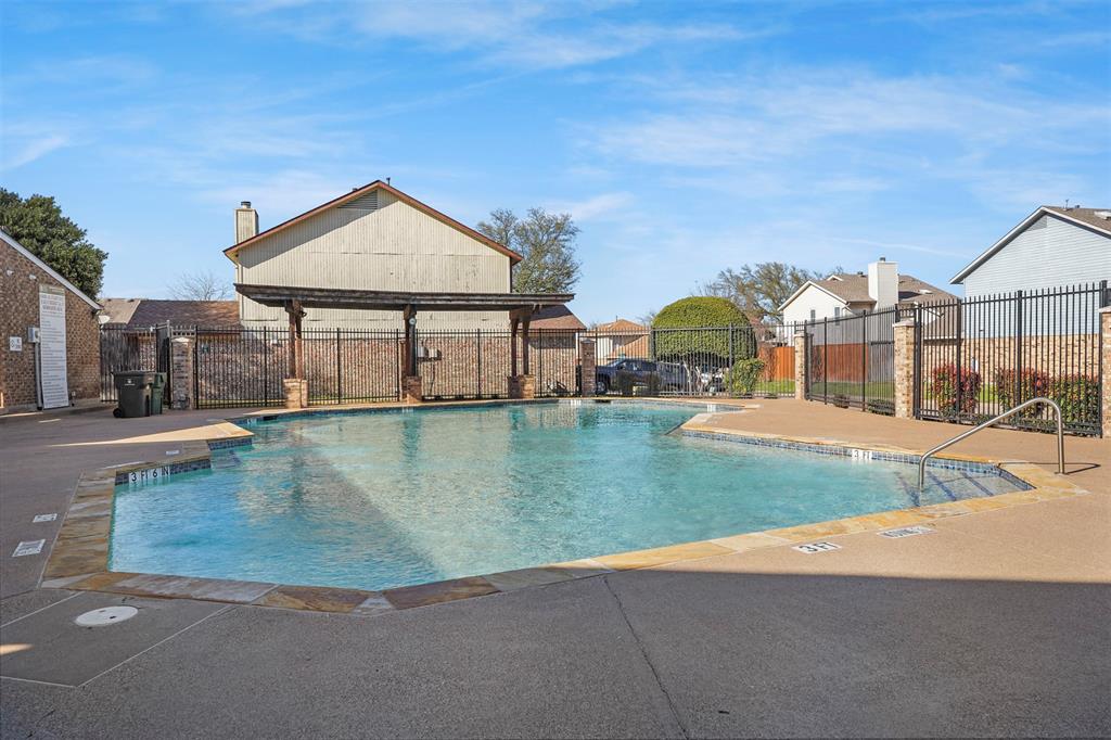 Garland, Texas 75044, United States, 2 Bedrooms Bedrooms, ,2 BathroomsBathrooms,Residential,Pending,90832