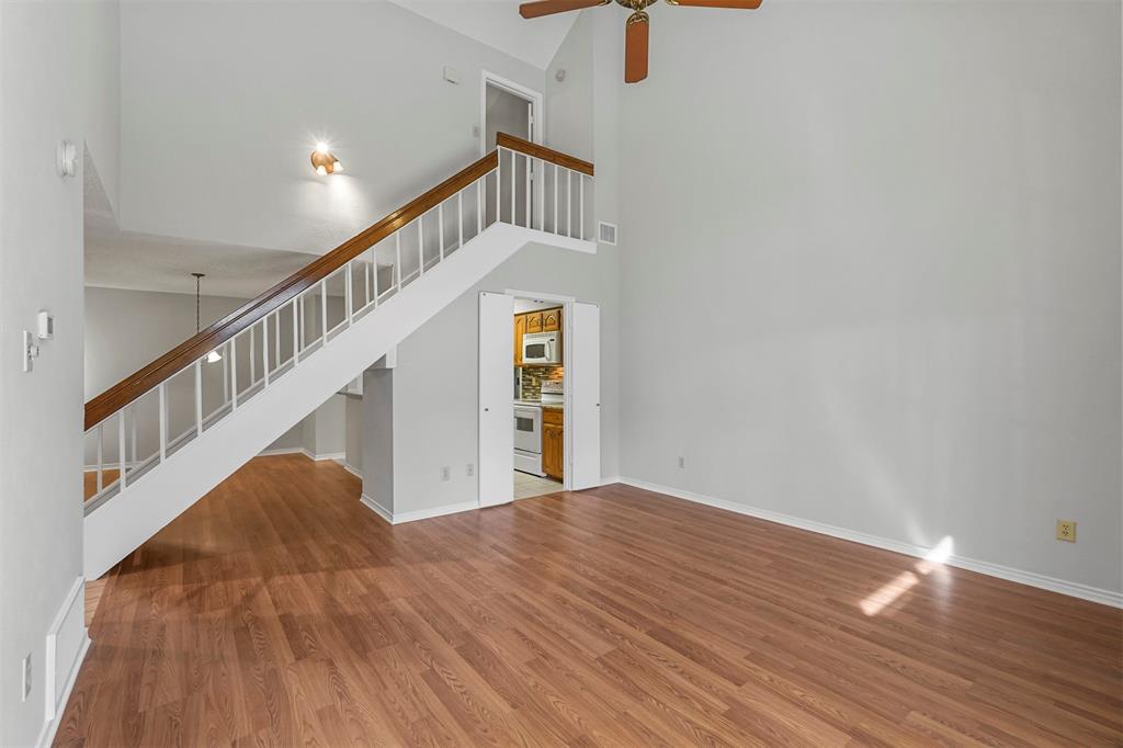 Garland, Texas 75044, United States, 2 Bedrooms Bedrooms, ,2 BathroomsBathrooms,Residential,Pending,90832