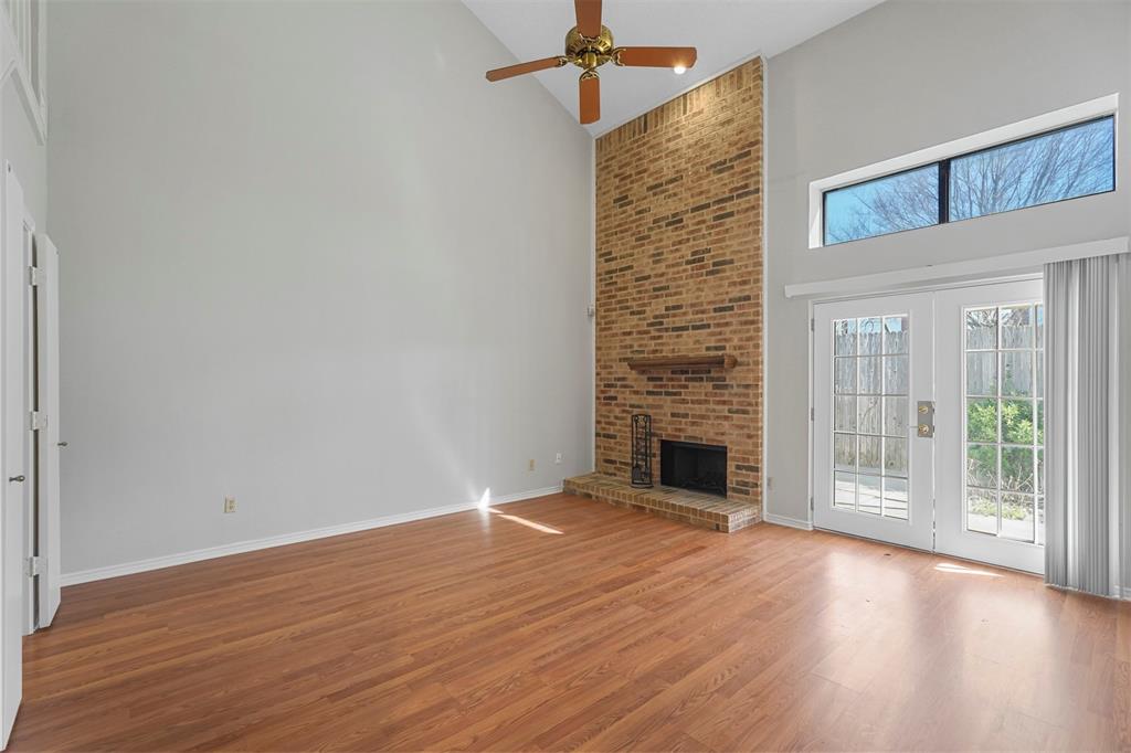 Garland, Texas 75044, United States, 2 Bedrooms Bedrooms, ,2 BathroomsBathrooms,Residential,Pending,90832