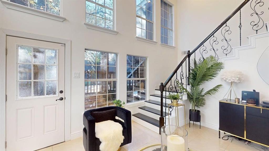 Looper Frank Add - Residential