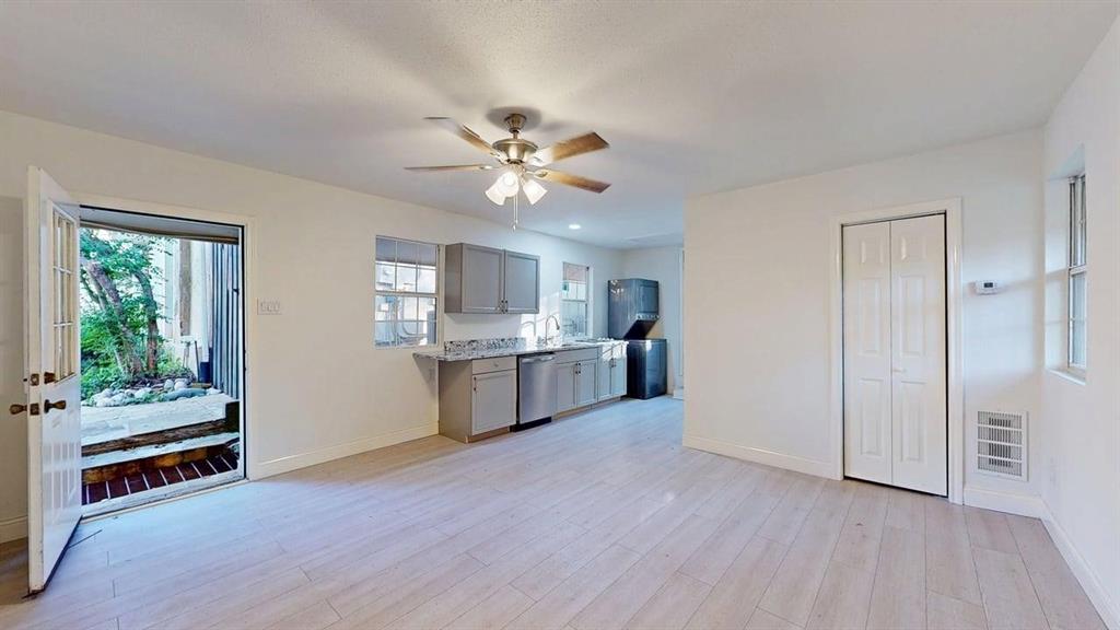 Looper Frank Add - Residential