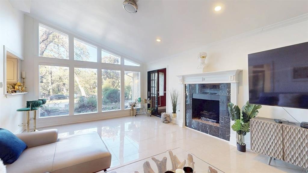 Looper Frank Add - Residential