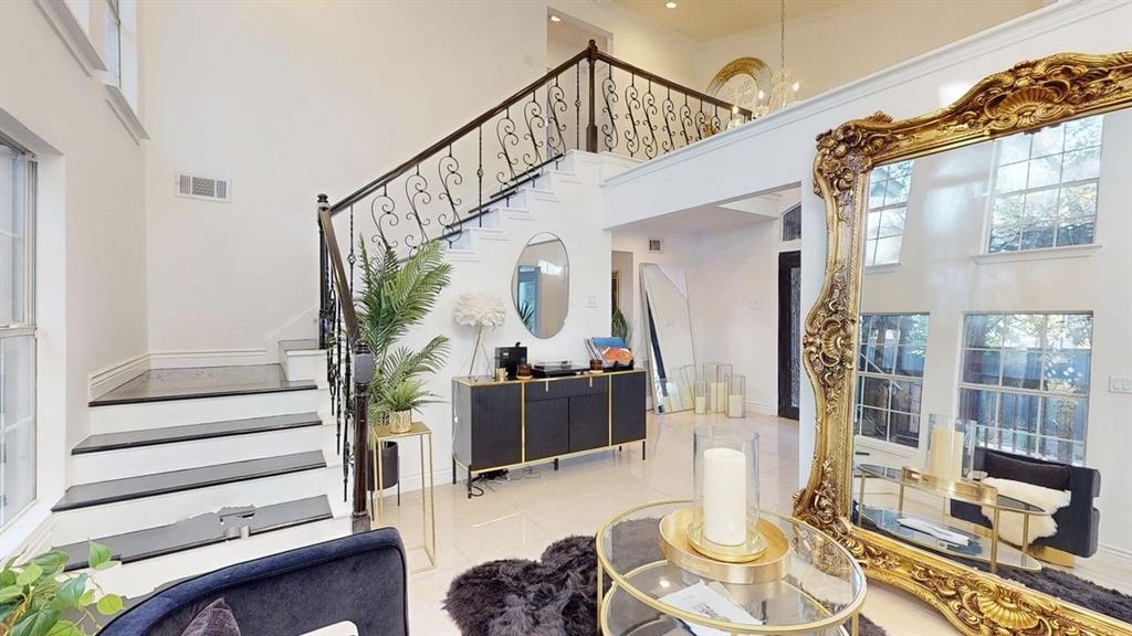 Looper Frank Add - Residential