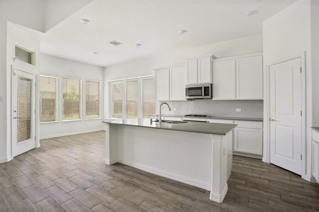 1211 Sweetgum Street