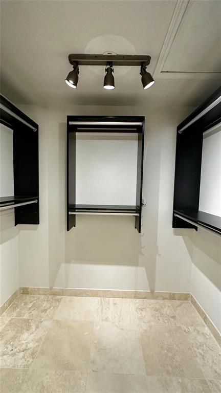 La Buea Vida - Residential Lease