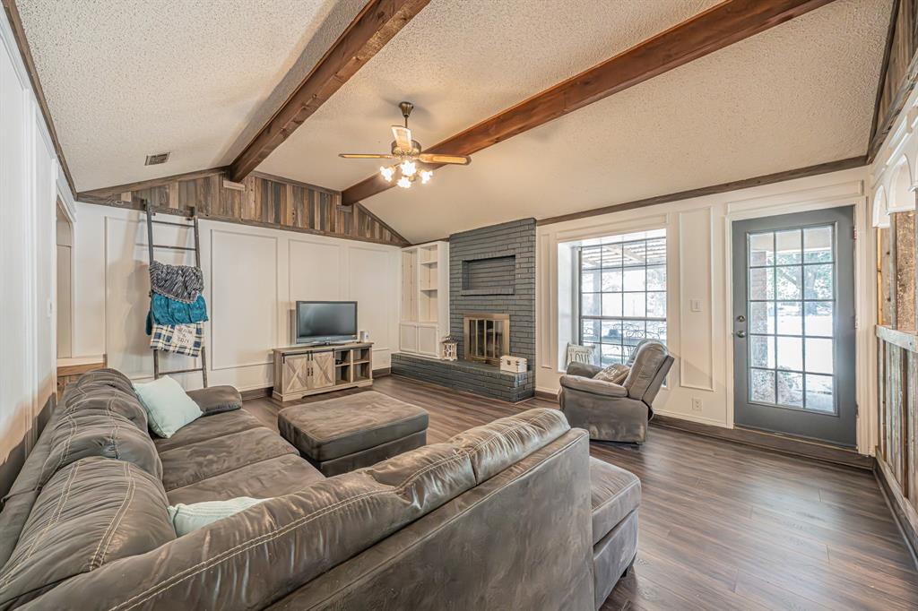 8221 County Road 518