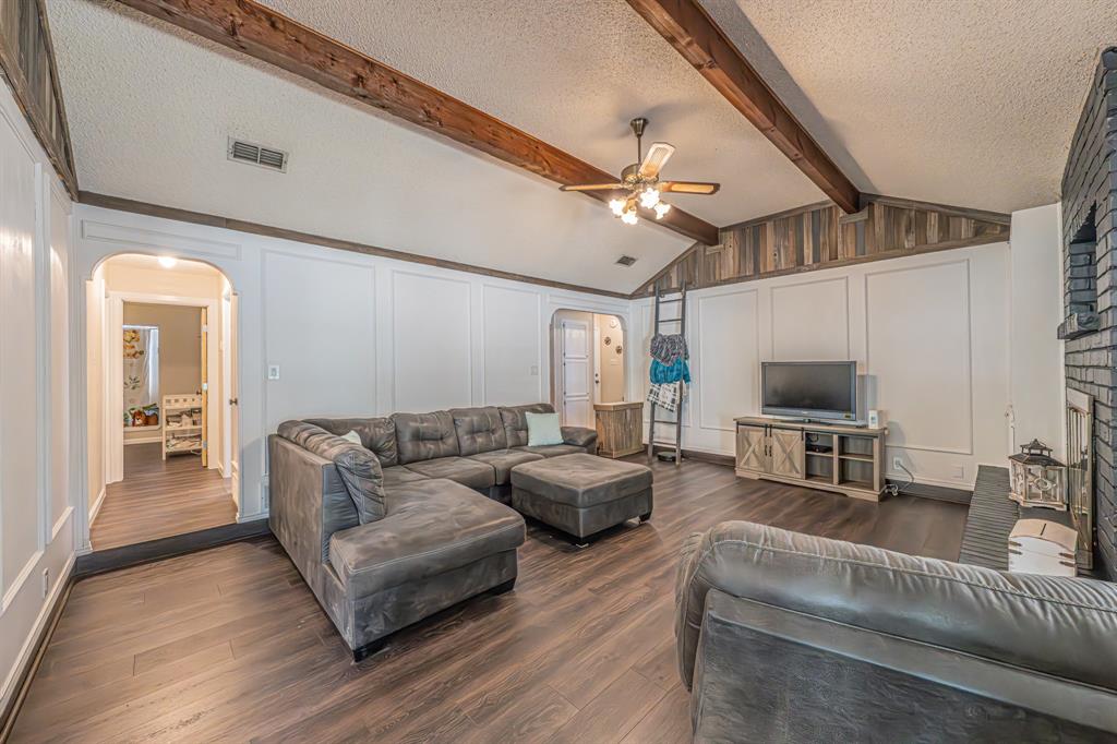 8221 County Road 518