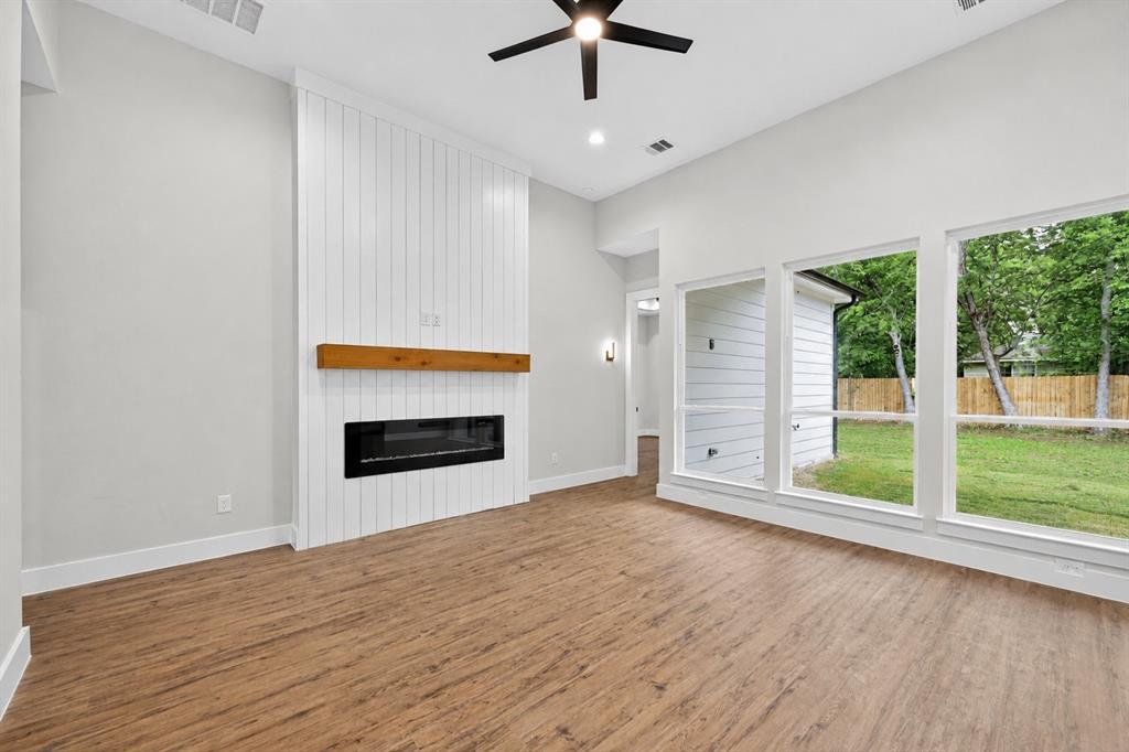 4323 Metropolitan Avenue