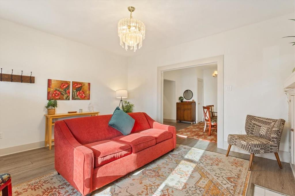 UNIVERSITY HIEGHTS - Residential