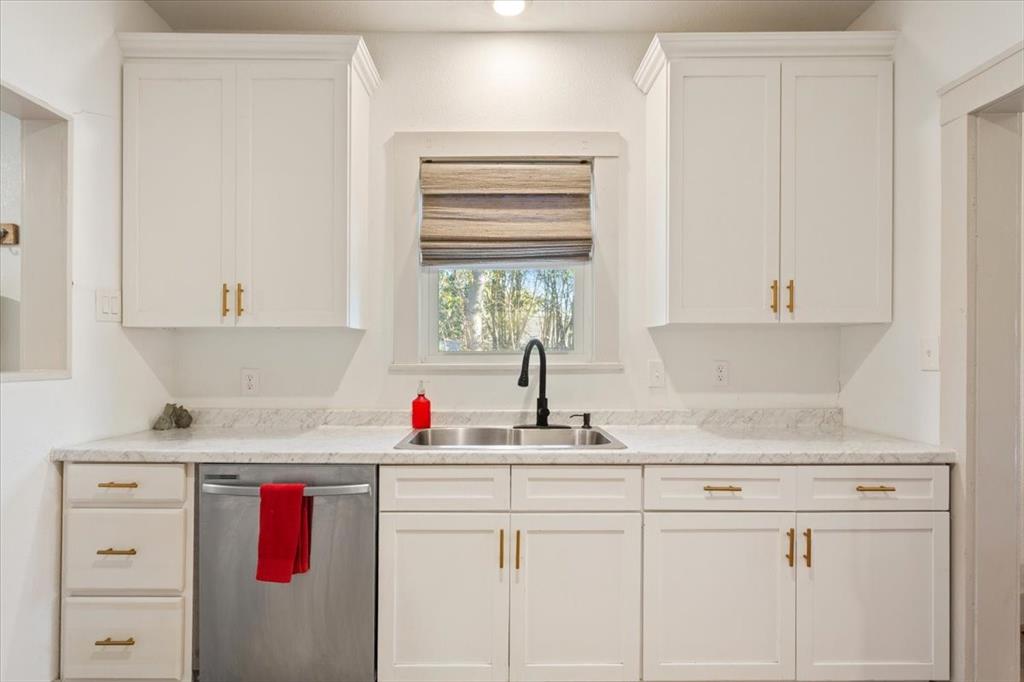 UNIVERSITY HIEGHTS - Residential