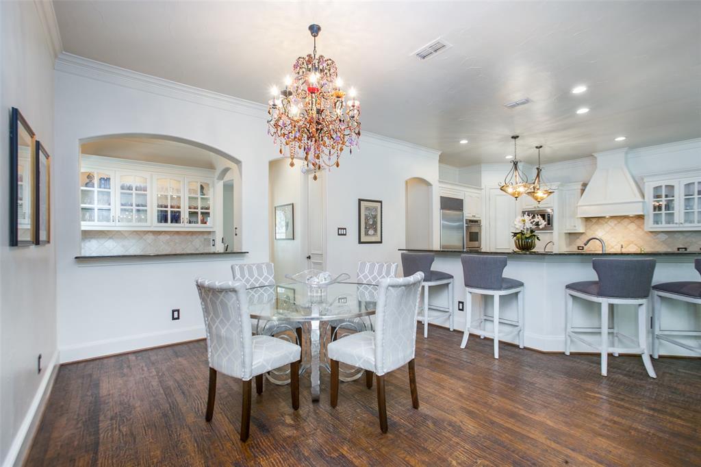 Royal Crest - Residential