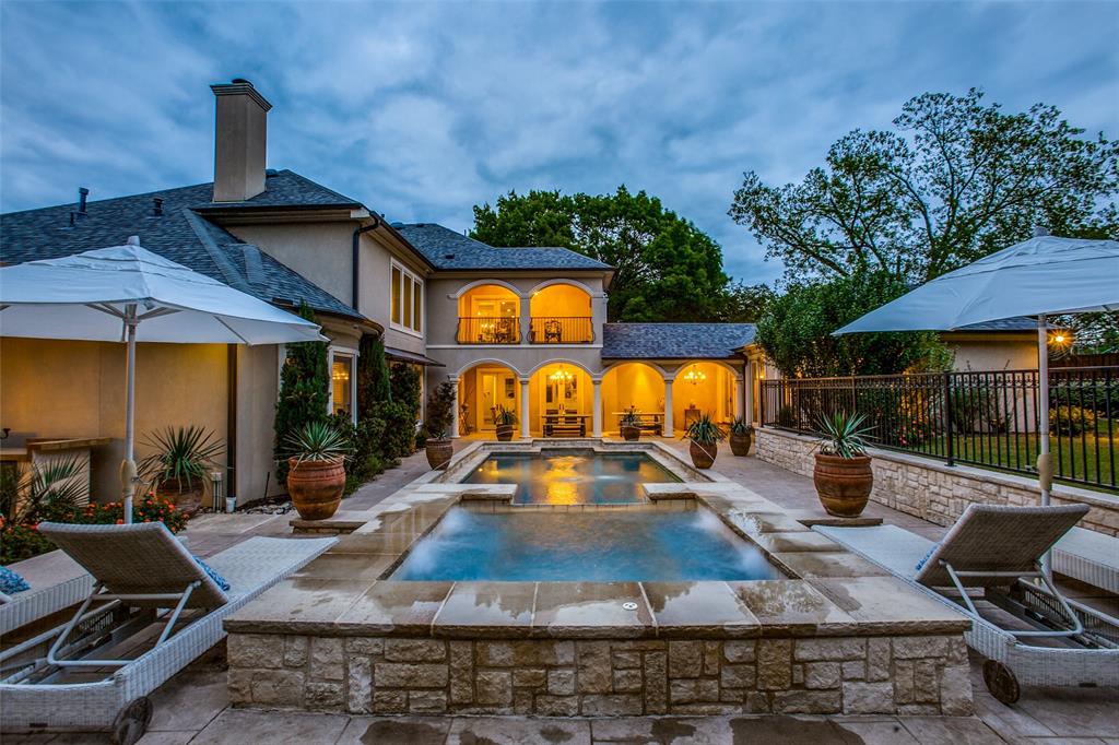 Royal Crest - Residential