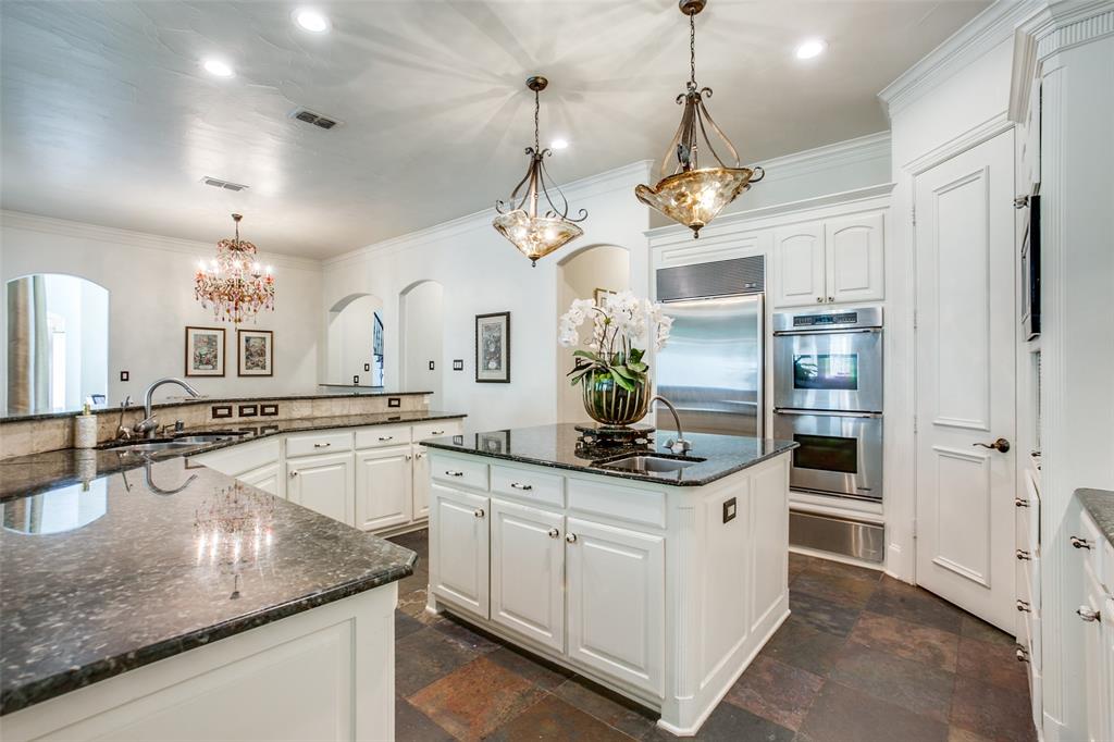 Royal Crest - Residential