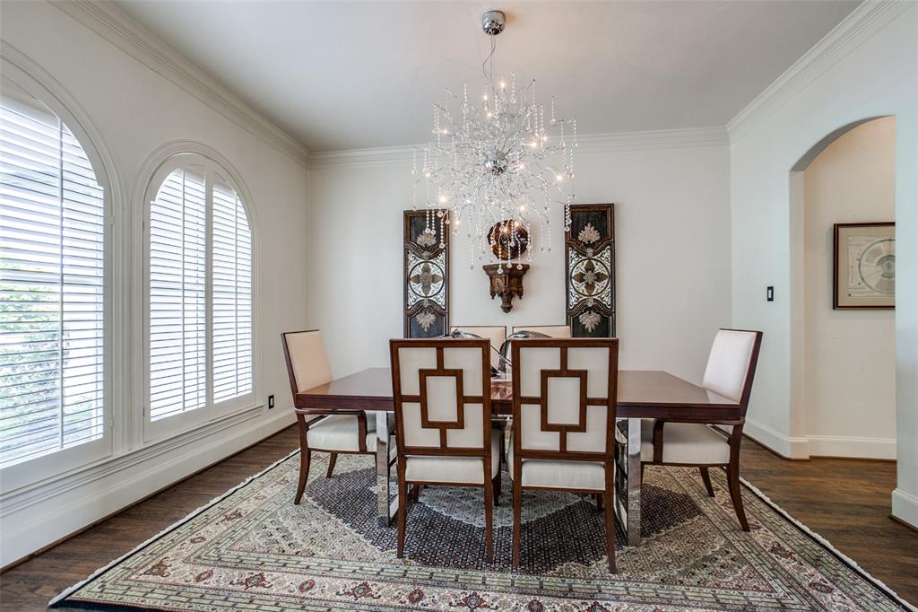 Royal Crest - Residential