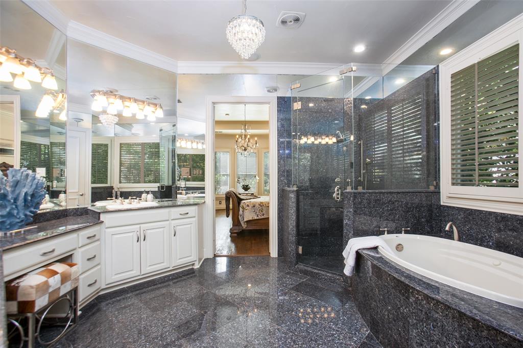 Royal Crest - Residential