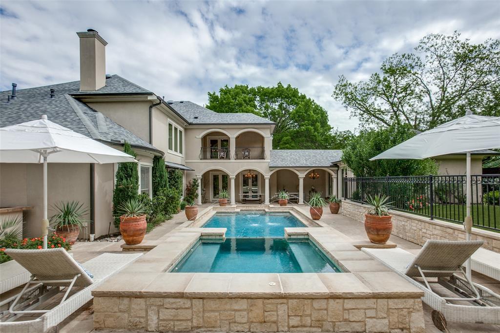 Royal Crest - Residential