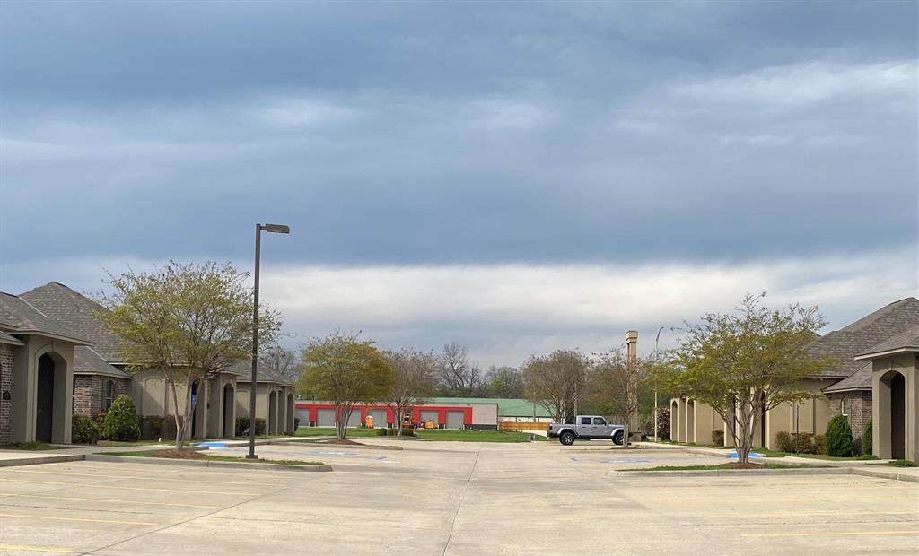 Chinaberry Square #3a - Commercial Lease