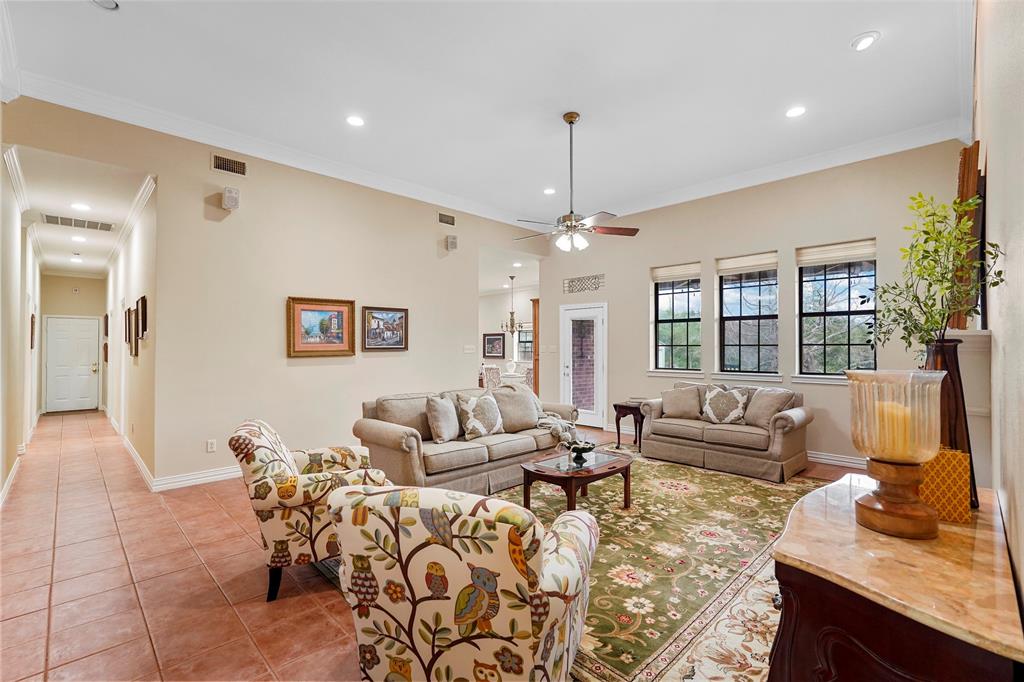 Greenville, Texas 75402, United States, 4 Bedrooms Bedrooms, ,4 BathroomsBathrooms,Residential,Pending,8608