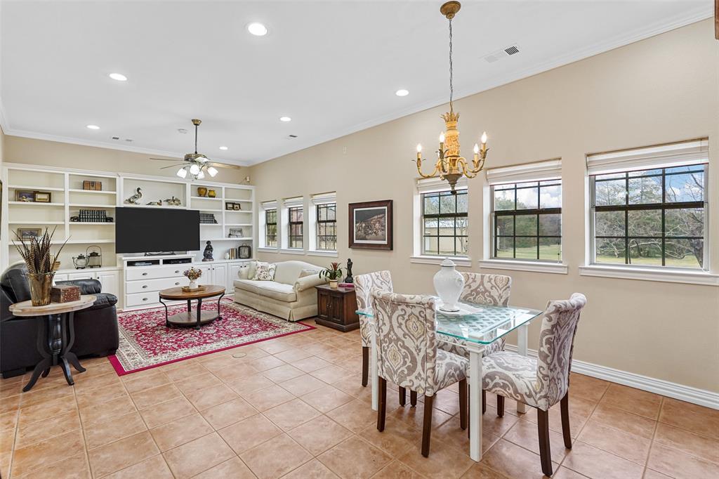 Greenville, Texas 75402, United States, 4 Bedrooms Bedrooms, ,4 BathroomsBathrooms,Residential,Pending,8608