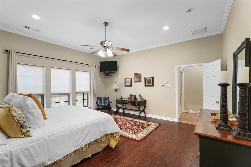 Greenville, Texas 75402, United States, 4 Bedrooms Bedrooms, ,4 BathroomsBathrooms,Residential,Pending,8608