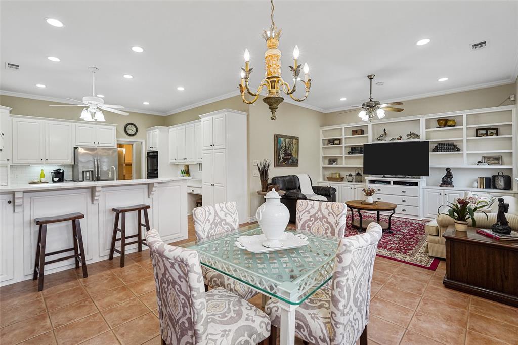 Greenville, Texas 75402, United States, 4 Bedrooms Bedrooms, ,4 BathroomsBathrooms,Residential,Pending,8608